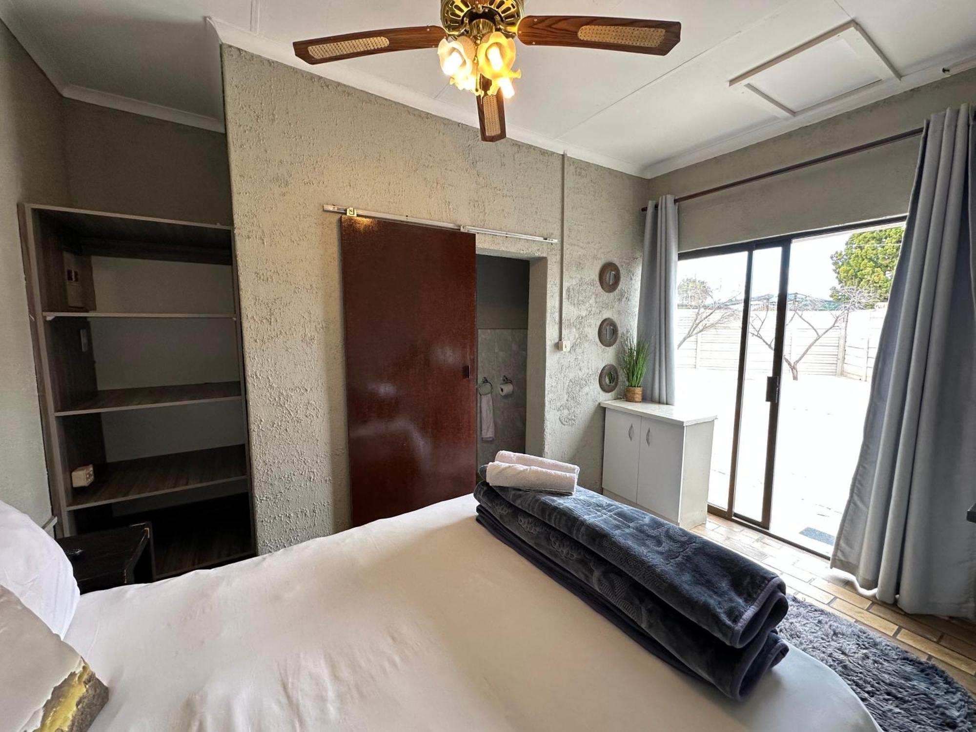 Favour Guest House Полокване Екстер'єр фото
